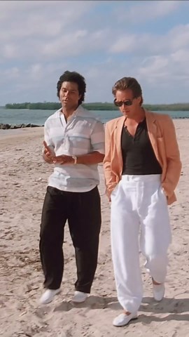 Coach Jason on Instagram: "One thing that makes a man attractive is his ability to disagree. People crave a man with a backbone and who will stand up for what he believes in — even though society would like you to believe otherwise. Men have been taught over the years that disagreeing is undesirable and that they need to be forever flexible and give in to others, regardless of what others have done — in many cases they are asked to give in to what women want or subdue who they are in a cultural 