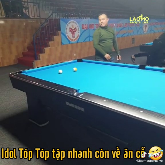 Idol Tkon của quý huynh đệ chiều nay tập để mai ra sân đây. #LaoMo #sportsLIVE #MINTable