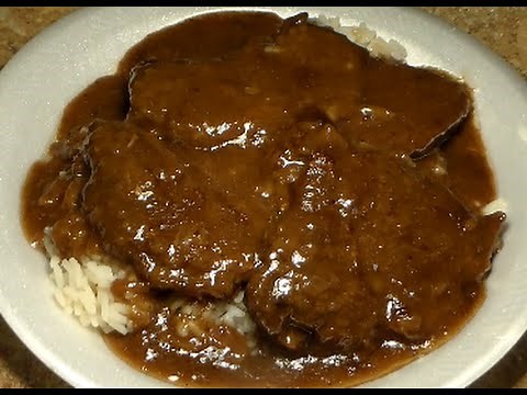 Smothered Steak With Onions & Dark Gravy Recipe