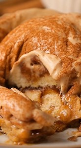 THE CINNAMON ROLLS THAT TASTE LIKE YOUR FAVORITE COZY COFFEE SHOP...