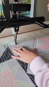 What is your preferred batting? 🤔 I love Quilter’s Dream Battings, and my favorite is Poly Deluxe—the density and texture it creates are just amazing! Wool is a close second because it’s so soft but still gives that beautiful texture, and the Blend comes in third for that more relaxed look. But honestly, I would have never known what I loved if I hadn’t tried them all! If you’re looking for something to practice on, check out my free machine quilting classes—it’s the perfect way to experiment a