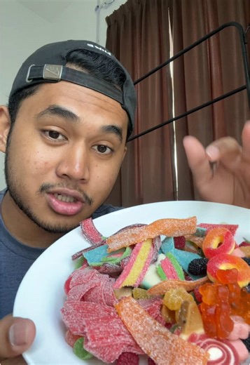 semua jenis dia ada #gummy #sourbelts #candy #mixcandy