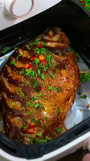 Crispy Air Fryer Spicy Whole Fish! 🐟🔥✨ ​#AirFryerFish ​#WholeFish ​#SpicyFood ​#EasyRecipes ​