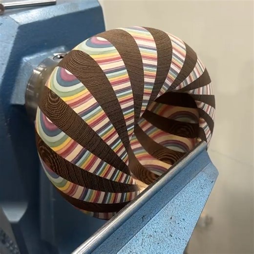 Woodturning Hypnotic Blank | DIY & Crafts