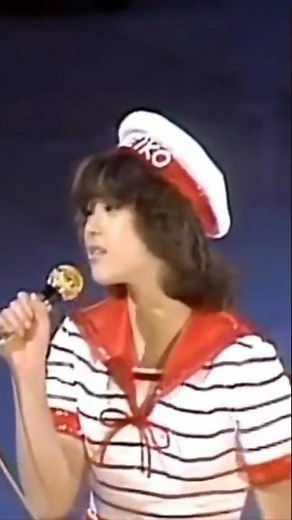 松田聖子 白いパラソル セーラー・マリンルック