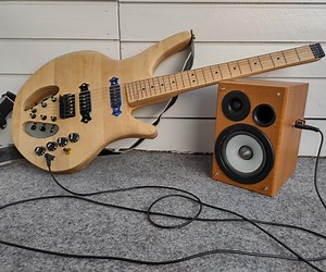 Simple LM386 Based Guitar Amplifier