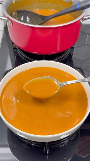 Közlenmiş kırmızı biber çorbası 🌶️ ( Recipe⬇️ )