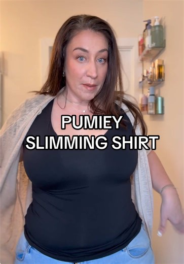 As a mom my closet needs to be filled with basics or I’m probably just not getting dressed 😂 ESPECIALLY as a plus size mom — I like to keep my outfit ideas simple. #pumiey #fallfashion #plussizefashion #momootd