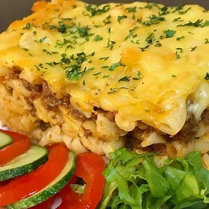 Macaroni pie with ground beef, cheesy and so delicious!! Full recipe https://youtu.be/H1kIXm18IkM | Racquel's Caribbean Cuisine