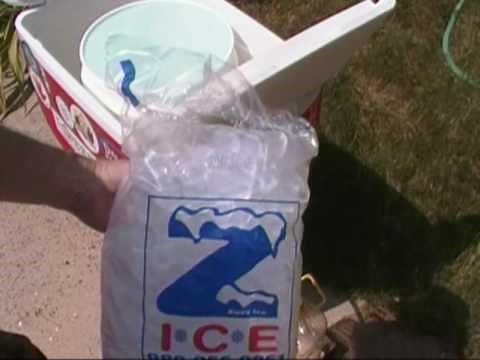 How many quarts of bagged ice cubes is in a 10 pound bag?