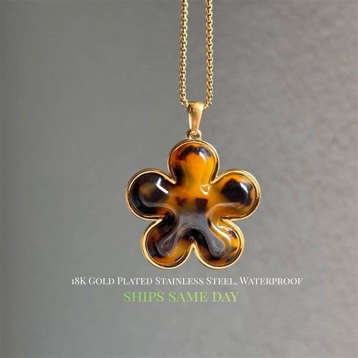 Tortoise Shell Flower Pendant Necklace,18k PVD Gold Plated Chain, Floral Jewelry - Etsy