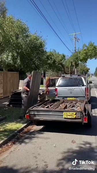 Fencing Demolition & Tip Run: Aussie Tradie's Quick Cleanup