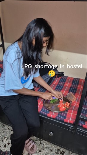LPG shortage in hostel🥲😭 #shorts #hostellife #viralshorts #hostel