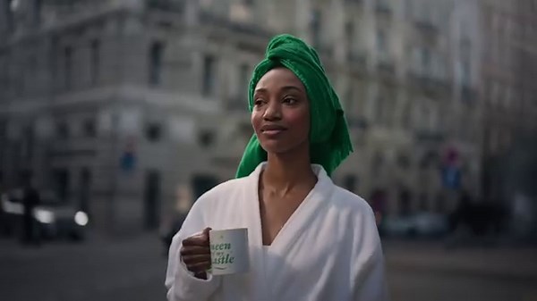 Per pastarąjį šimtmetį mūsų miestai tapo namais automobiliams. Kai 60 % miestų teritorijos yra skirta automobilių infrastruktūrai, vairuotojai vis tiek laiką leidžią transporto spūstyse, o pėstieji – bandydami prasilenkti siauruose šaligatviuose. Mes tikime, kad yra būdas tai pakeisti. Dalindamiesi įvairiomis transporto priemonėmis galime sumažinti privačių automobilių skaičių keliuose ir stovėjimo aikštelėse, taip atlaisvindami erdvę žmonėms. Juk savo mieste turėtum jaustis kaip namie. 💚 | Bol