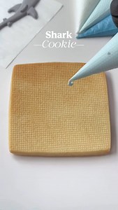 Bringing the ocean to cookies again—shark edition 🌊 Recipes and cookie cutters available in my link in bio. #cookiedecorating #satisfying #shark #diy | thelucky.cookie