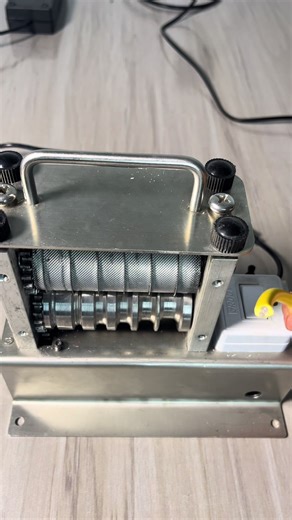 Xingke Wire Stripping Machine, essential tool for-electricians #Electricians#SafeWireStripping#EffortlessWireStripping#WireStrippingMadeEasy