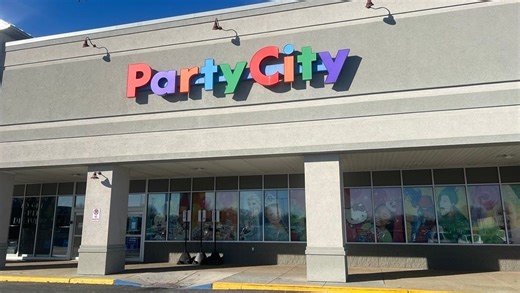 From Party City to Red Lobster, these chains are going out of business or closing stores in 2024