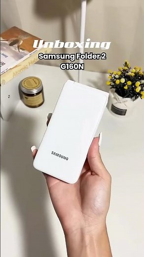 Unboxing the Samsung Folder 2 G160N #y2kphones #flipphone #samsung #samsungflip #y2k
