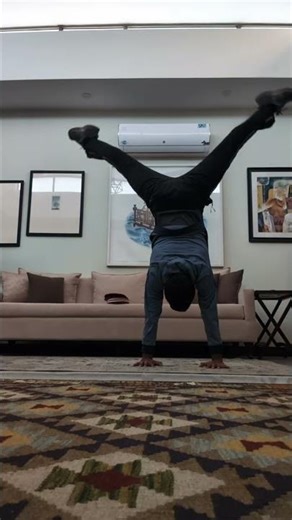 straddle handstand #motivationalinspirationalvedio #flip