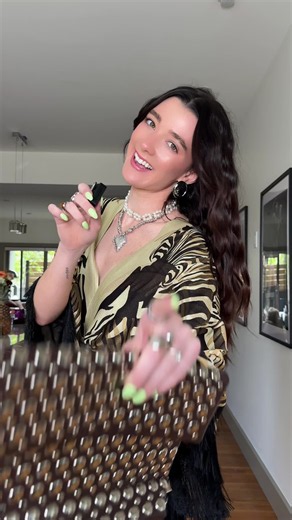 like what do u MEAN !! am i becoming an etro girl ?? guess so woops 🤪🤪 #etro #etrogirl #westernstyle #designervintage