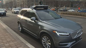 Uber back on Toronto roads, on manual mode