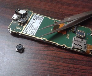 How to Remove Camera Lens From Old Phone