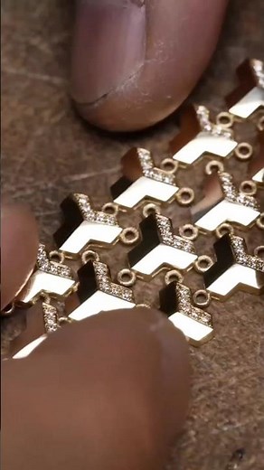 bracelet spring lock mechanism explanation video #jewelrymaking #braceletmaking #shorts