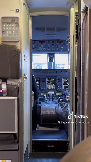 Quick shot of my view of the cockpit of an Embraer 175 from the front seats of the bird flying out Kansas City (MCI) #planes #airport #aviation #avgeek #aviationlovers #plane #aviationtiktok #travel #fyp #foryou #foryoupage #airports #airportlife #americanairlines #delta #southwestairlines #unitedairlines #cockpit #pilot #pilotlife #pilotsoftiktok #pilotview #pilotviews