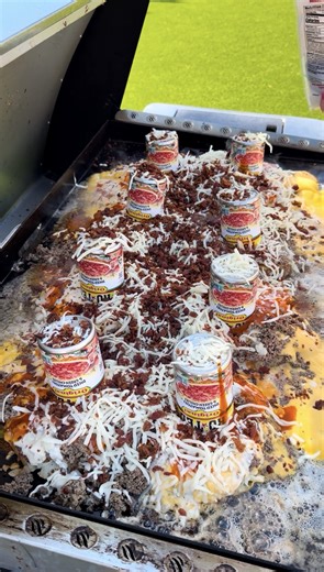 Easy game day favorite #football #food #recipe This video was produced by Network Media, LLC and Elaine Carol's kitchen | Home Hacks & Easy Snacks