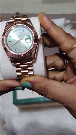 Unboxing Rolex Cosmograph Daytona In 18k yellow gold with Green Dial #rolex #luxurywatches #shorts