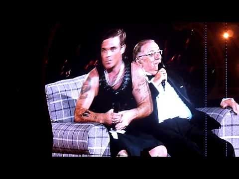 Robbie Williams & His Father - Sweet Caroline - Düsseldorf - 2017 - Esprit Arena - FOS