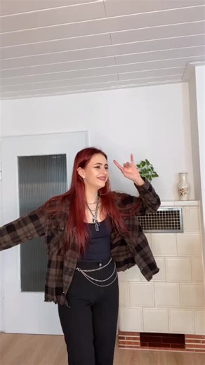 ȘTIAM CĂ AM VOCE!!! Cine vrea să se trezească dimineața cu mine zicând “hadevărat”? Insta: __theomanv__ & yt TheoManV❤️❤️