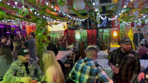 THE GRINCH BAR STAYS GRINCHIN | Santello's