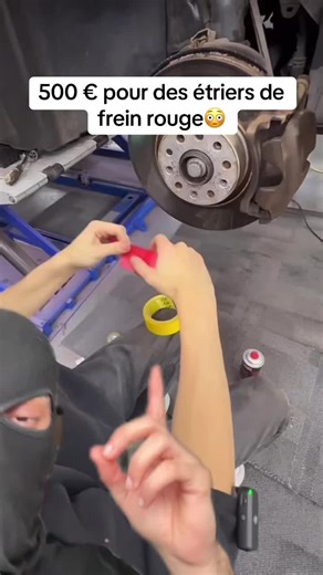 Il pense qu’il va gagner de la puissance en mettant des étrier de frein en rouge😳#voiture #auto #automobile #tiktokfrance