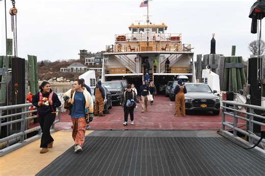 Why Connecticut students cross Long Island Sound to attend school, play basketball on Fishers Island