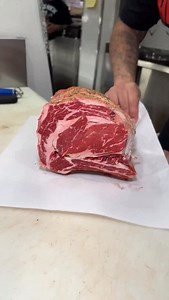 A holiday table isn’t complete without a show-stopping Prime Rib Roast…and nobody does it like Mario’s Meats & Deli. Perfectly marbled, richly flavorful, and ready to make your celebration unforgettable.🎅🏼 Pre-order yours today! 📍7555 Metropolitan Ave, Queens, NY 📞(718) 326-7973 👕 Merch available Order via the @mariosmeatsanddeli app 📲 #queensnyc #christmas #primerib | MariosMeats AndDeli