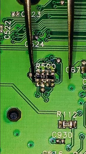 🔧 How to Desolder an 8-Pin SMD Resistor Array – Step by Step Electronics Repair