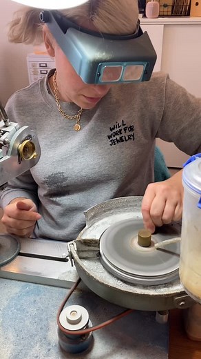 Gemmologist & Gem Cutter on Instagram: "Feels good to be back at the cutting wheel 🤩🥳 goodbye nice holiday manicured nails, hello gemcutter hands 👋 #tatumgems #gemcutter"