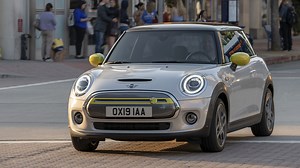2020 Mini Cooper SE Price: It's Cheaper than Nissan Leaf and Chevy Bolt