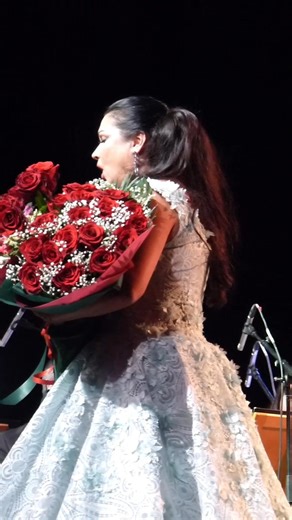 Anna Netrebko, оперна гала в София, България (20.03.2025). Изпълнява "O mio babbino caro" - сопранова ария от операта "Джани Скики“ на Джакомо Пучини. С участието на Софийската филхармония, с диригент маестро Найден Тодоров. #AnnaNetrebkoLive #AnnaNetrebkoConcert #AnnaNetrebko2025 #AnnaNetrebkoTour #Netrebko #AnnaNetrebkoOMioBabbinoCaro #АннаНетребко #AnnaNetrebkoSofia #AnnaNetrebkoBulgaria #oMioBabbinoCaro | Bobby Ilinov traveller