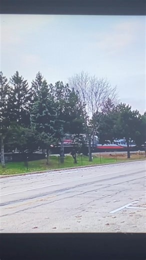 Amtrak 90221 F40PH Cab Car leading Hiawatha with horn! #amtrak #railfan #railway