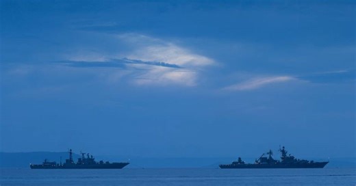 Marinha acompanha passagem de navios russos ao largo da costa portuguesa