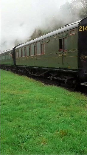 No. 2999 "Lady of Legend" on the Bluebell Railway #steamengine #train #railway