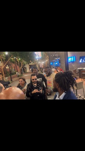 Indian Star singer Mika Singh’s Fan following in the US is incredible.. An american fan captured during his tour shouting & requesting Mika’s security to click pictures with him. Mika Singh is the real king who rules the heart of people even in US. #mikasingh #Mikasinghusatour2023 #mikasingh100showsworldtour #tour #singer #vocals #usa #worldtour #king #indiansinger #songs #bollywoodsinger #bollywood #fan | InstantBollywood