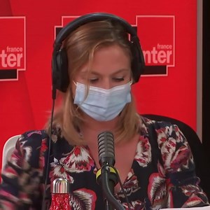 52K views · 490 reactions | Ils sont fromager, artiste-peintre ou en détresse et le yoga leur fait du bien. Ils se sont confiés au "Téléphone sonne, Décroche, Je peux pas, je suis au cabinet" et à Constance. | France Inter | Facebook