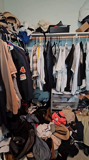 Ever open your closet and feel instantly overwhelmed?  This transformation proves you don’t need more space, just a better system. We turned chaos into calm—one hanger at a time.  Ready to love your closet again?  Visit chudoorganizing.com to get started! #ClosetGoals #SacramentoOrganizer #HomeOrganization #ChudoOrganizing | Chudo Organizing | Facebook