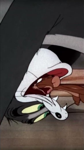 Tom and Jerry Bowling Alley Tail Tangle Chaos! #shorts