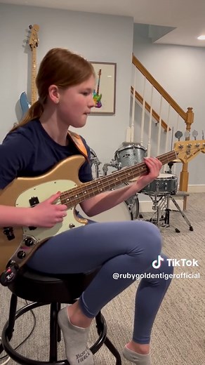 Square Biz by Teena Marie a.k.a Lady T! I’ve had lots of requests for this song. I was having so much fun practicing this, I had to share it with you. I’m rocking my @Fender mustang Golden Lady. 😊🧡🎸🐅💎 - - - - - - - - - - #markbassamps #scottsbasslessons #fenderjazzbass #bassplayer #bassplayunited #basslove #basslife #instabass #instaofbass #bassgram #bassguitarnation #basspractice #basslines #notreble #funkbass #bassistsofinstagram #baixistas #basspractice #weplaybass #bassist #oneminutebas