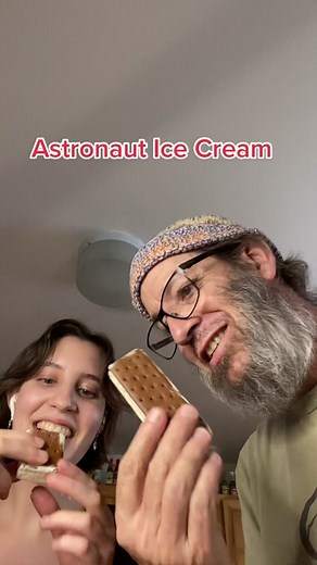 Trying An Astronaut Ice Cream Sandwich! #tastetest #freezedried #icecream #astronauticecream #crsispy #whatatreat #CloseYourRings #cheers