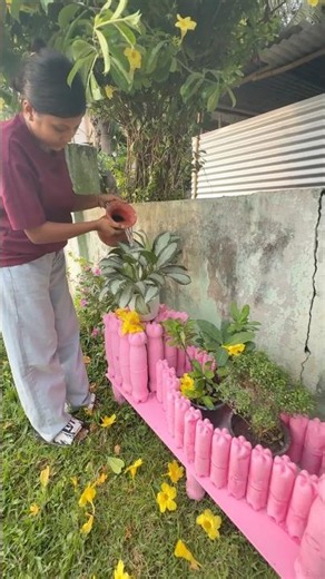 Garden Bench That Costs Almost Nothing #shorts #upcycling #Gardendecor #diyhomedecor #viral